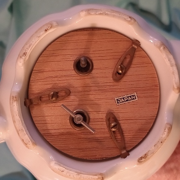 Vintage Musical Teapot - Picture 5 of 5